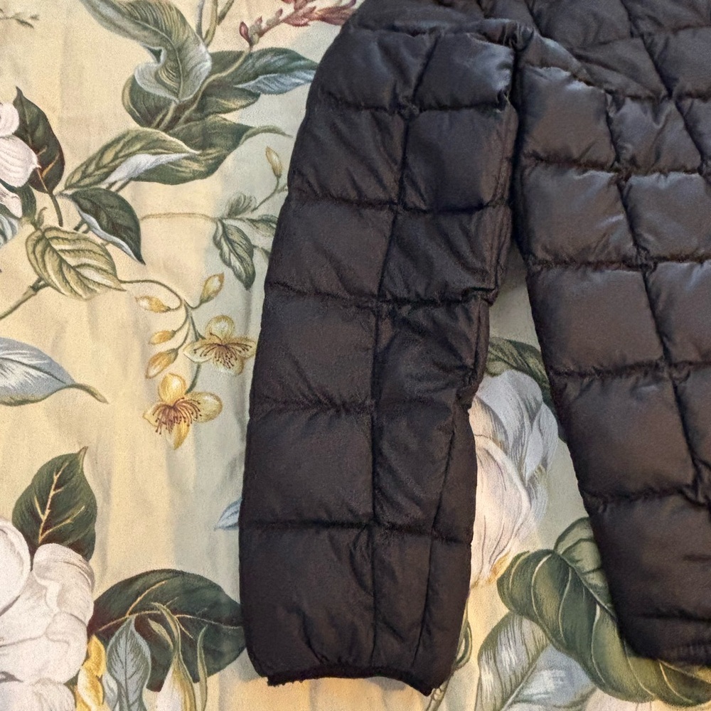 The North Face Thermoball jacket Boys S/P, 7/8 Black - Picture 9 of 14